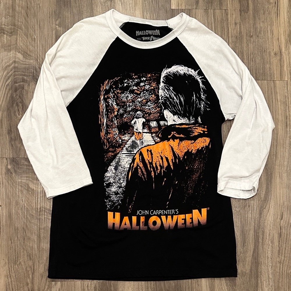 🎃 John Carpenter’s Halloween Raglan Tee – Terror Threads 2018
